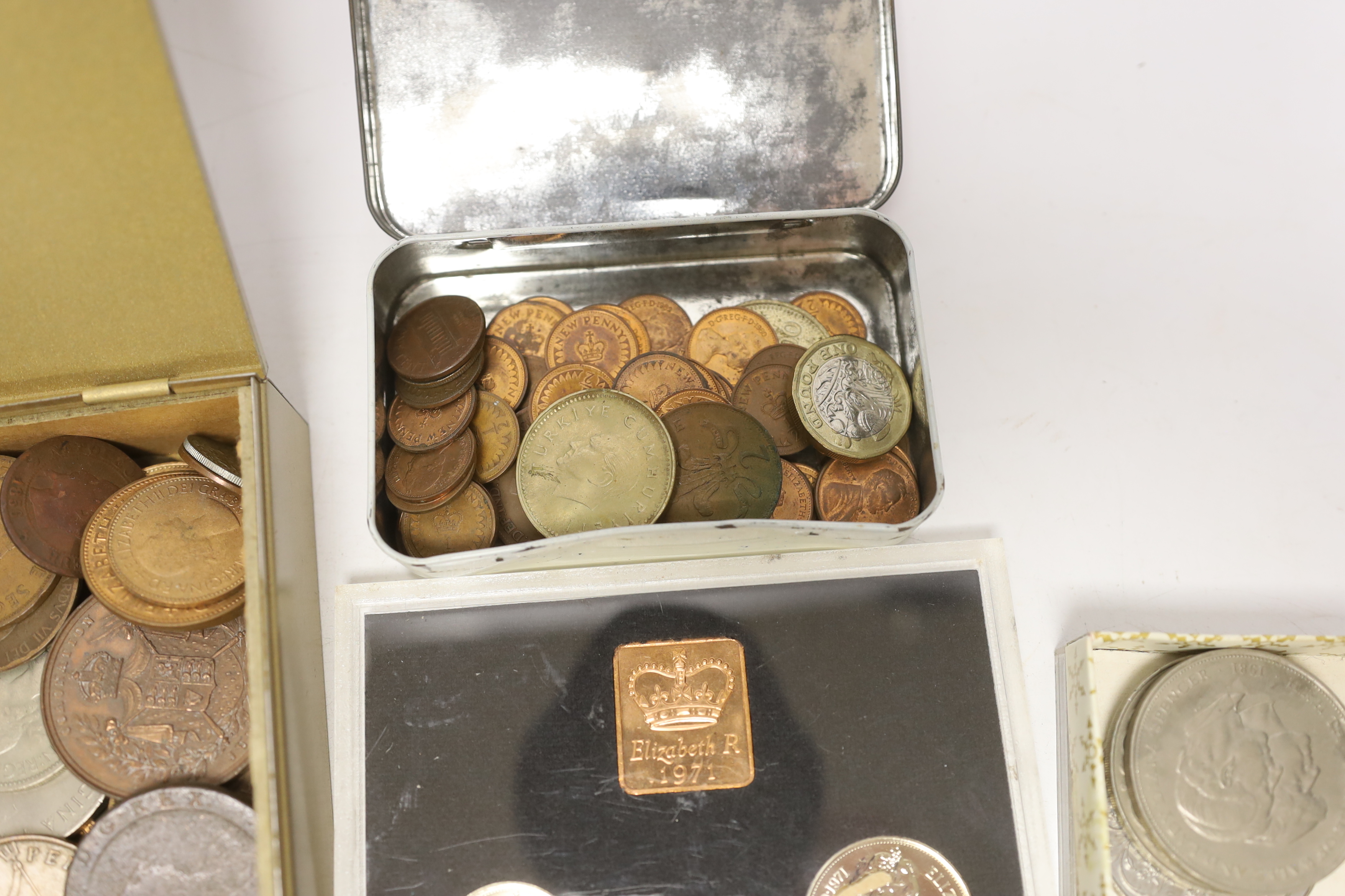 British and World coinage, to include a William IV fourpence 1836 South Africa five shillings 1948, five shillings 1952, and Edward and Alexandra commemorative medal 1902 etc